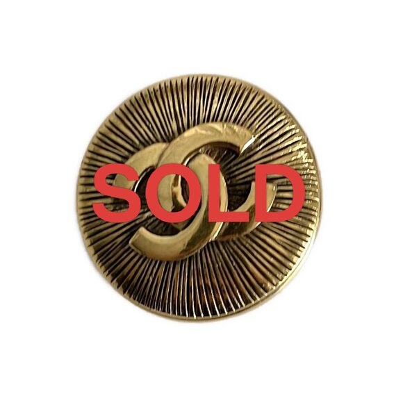 CHANEL Coco - Gold Hardware Brooch 406-050925 - Picture 1 of 3